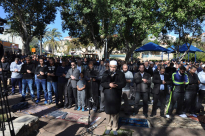 بالفيديو: المئات في خطبة وصلاة الجمعة الحاشدة في حديقة الغزازوة بمدينة يافا 